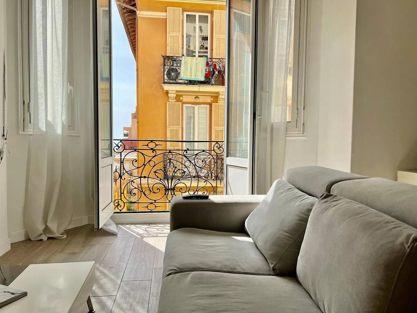 Large 4-Room Town Center Near Monaco Beausoleil Holiday home