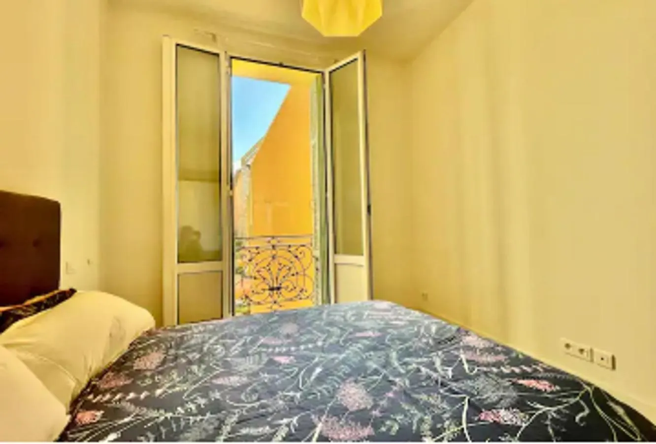 Large 4-Room Town Center Near Monaco Beausoleil Holiday home