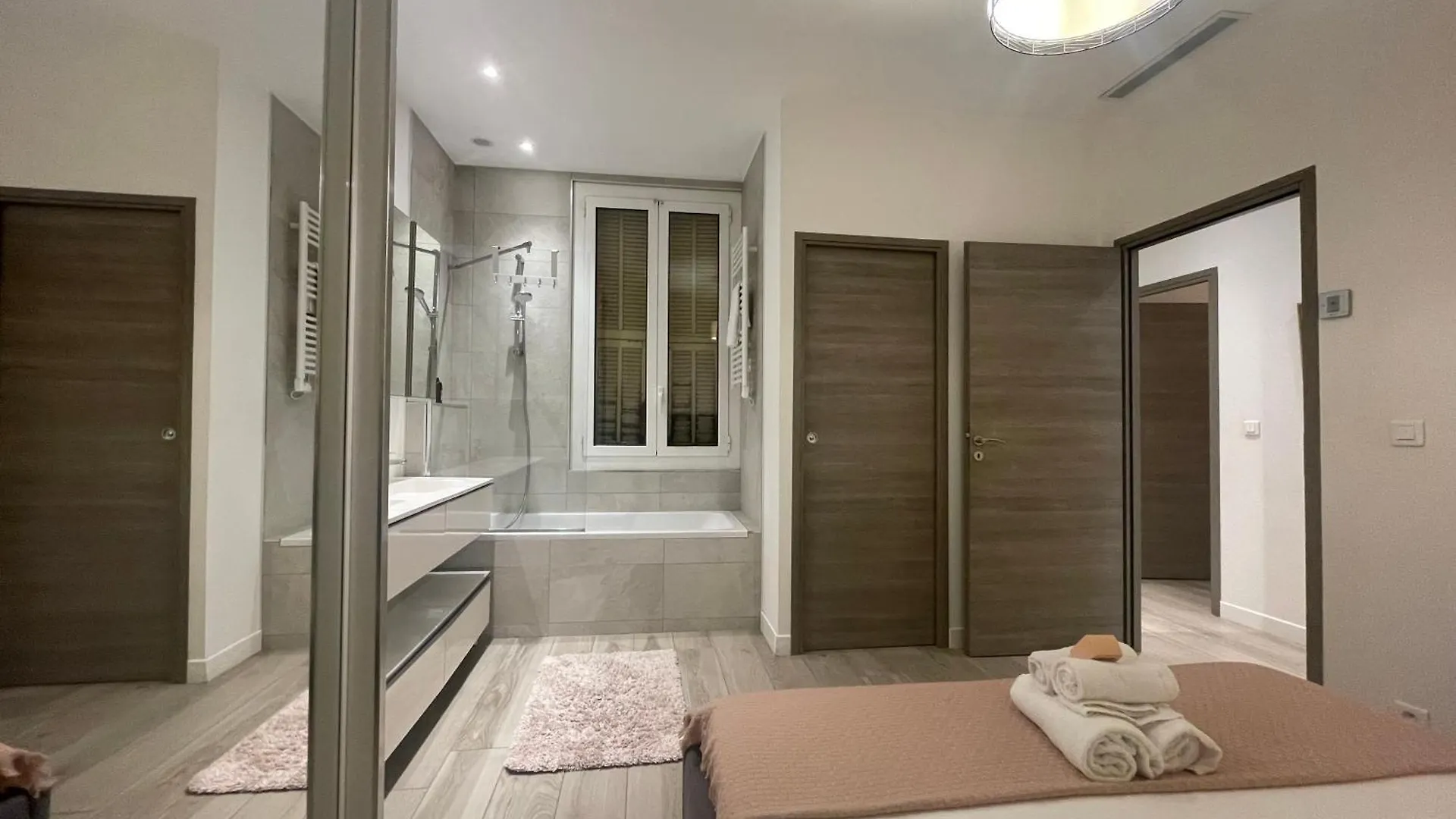 Large 4-Room Town Center Near Monaco Beausoleil